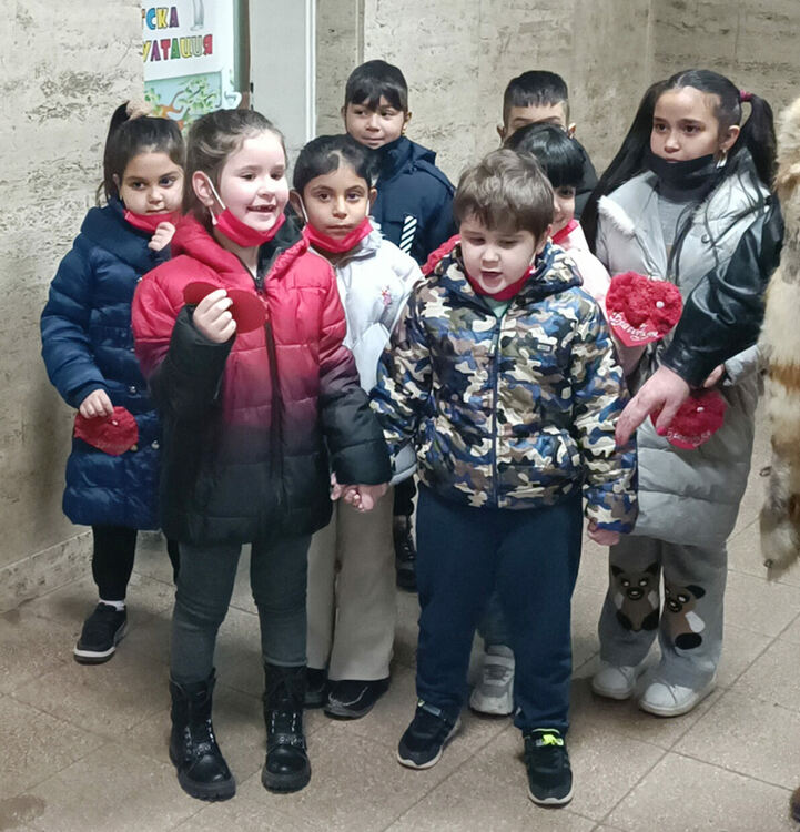 Деца изненадаха хасковски лекари с картички от скандинавски мъх