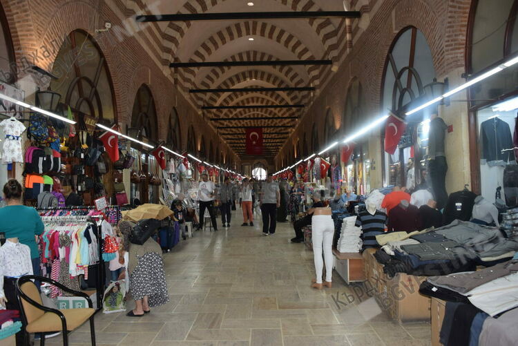 Нашествие от българи,включително и от Кърджали за голямо предколедно пазаруване в Одрин