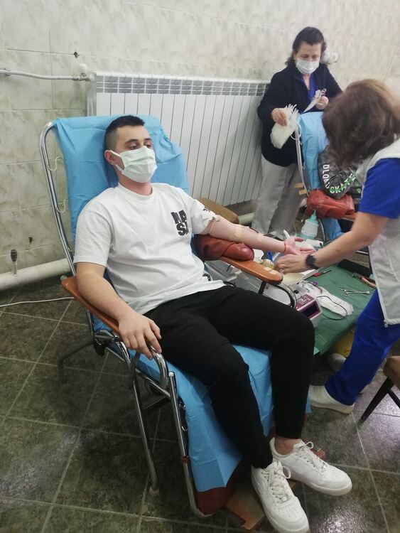Второ кръводаряване за славейковци в кампанията „Силните хора даряват“