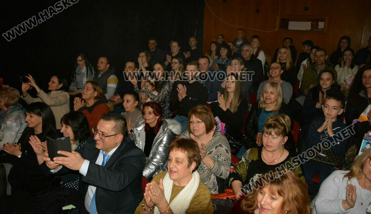 Деца от градина „Ян Бибиян“ с благотворителен концерт за Дани