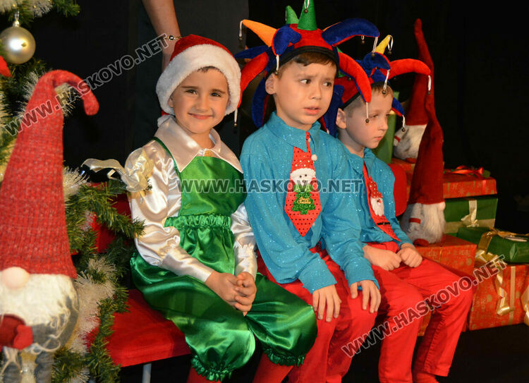 Деца от градина „Ян Бибиян“ с благотворителен концерт за Дани