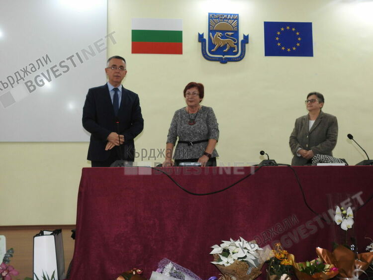  Представиха Книгата, която всеки кърджалиец трябва да има в библиотеката си