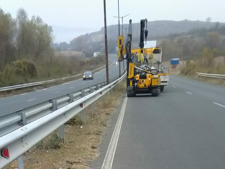Подменени са повредени ограничителни системи по път I-5 Кърджали - ГКПП „Маказа“