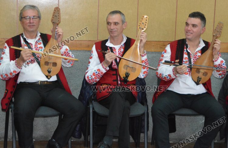 Народният оркестър на Хасково с образователен концерт в „Паисий Хилендарски“