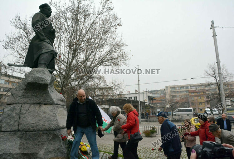 Потомци на тракийци и деца от хасковските училища почетоха рождението на капитан Петко войвода