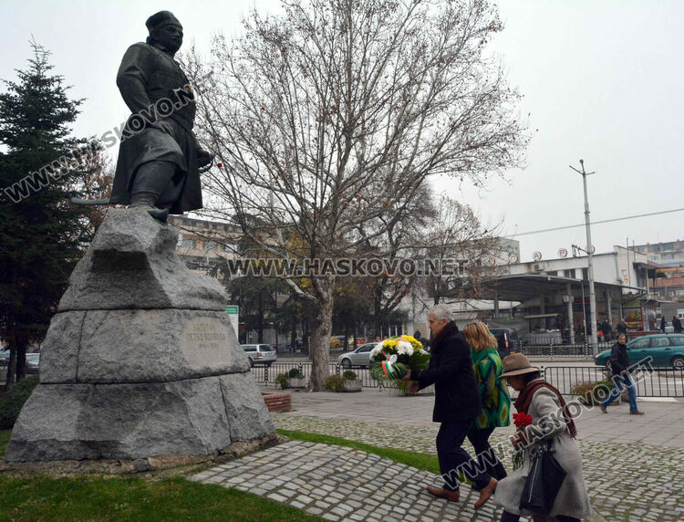 Потомци на тракийци и деца от хасковските училища почетоха рождението на капитан Петко войвода