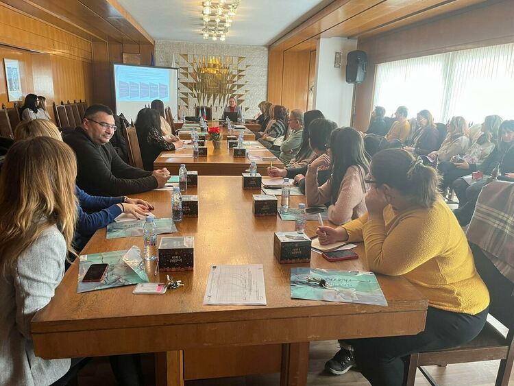 ОИЦ-Смолян представи новите програми, съфинансирани от Европейския съюз