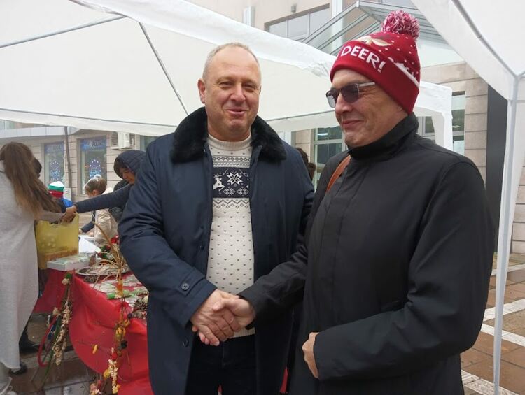 Много настроение създаде благотворителният  Коледен базар в Първомай