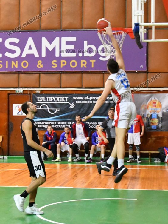 Баскетболистите на Хасково завършиха 2022 г. с успех в мач с кауза