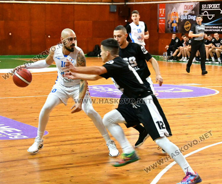 Баскетболистите на Хасково завършиха 2022 г. с успех в мач с кауза