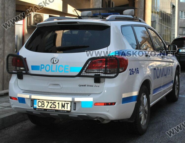 16-годишни момчета задигнали две коли от автосервиз в Хасково