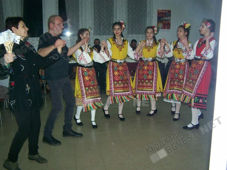 Поставиха паметна плоча на Капитан Петко войвода по случай 178-години от рождението му