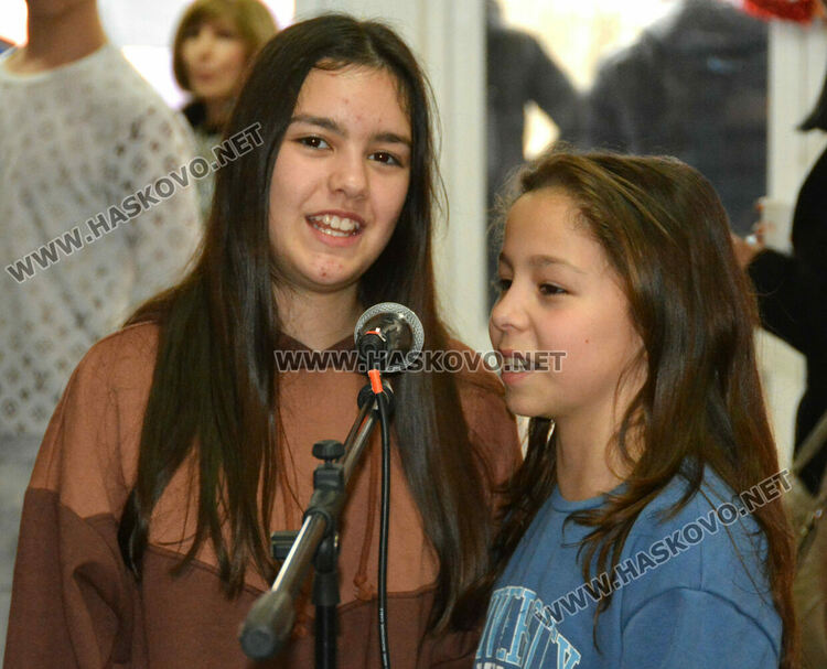 Празничната седмица в Математическата гимназия с три благотворителни каузи