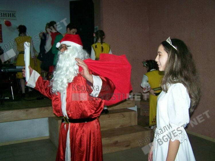 Поставиха паметна плоча на Капитан Петко войвода по случай 178-години от рождението му