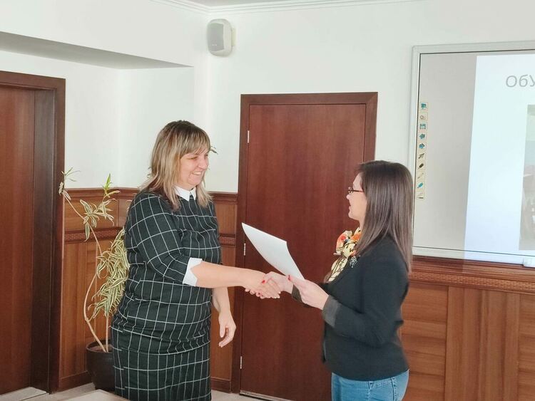 Отличиха победителите в общинския конкурс за коледна украса "Магията на Коледа"