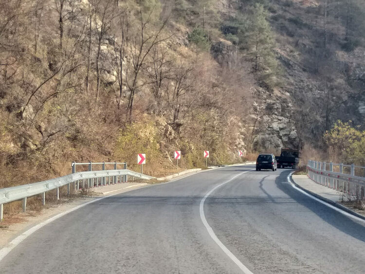 По програма Интеррег Гърция - България са ремонтирани 7 км от път II-86 Средногорци - Рудозем