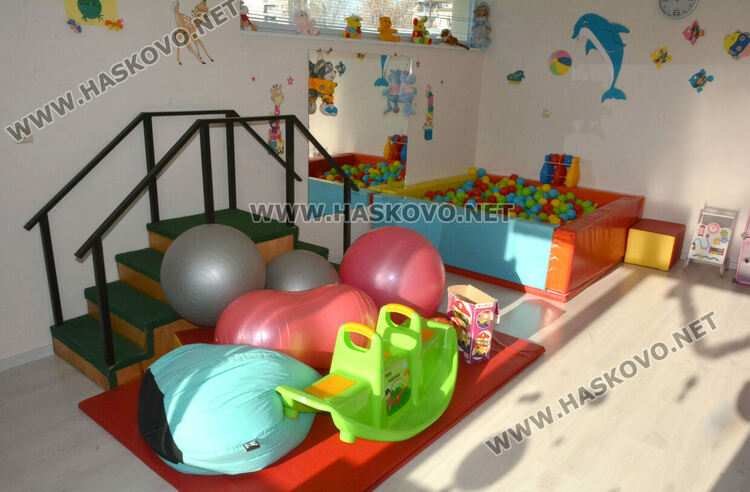 Две социални услуги, изградени по проект в Хасково минават на държавно финансиране от началото на годината