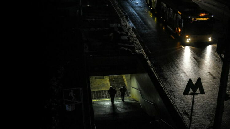 Критична ситуация в Киев, 80% от областта е втори ден без ток