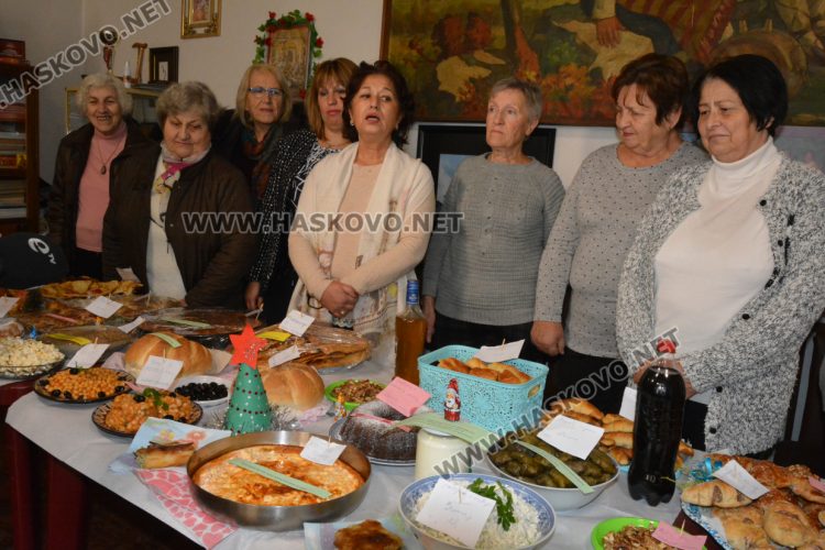 Тракийки с кулинарна изложба на Игнажден, посрещнаха добри гости