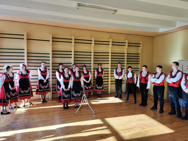 „Коледен буенек“ в гимназията по туризъм