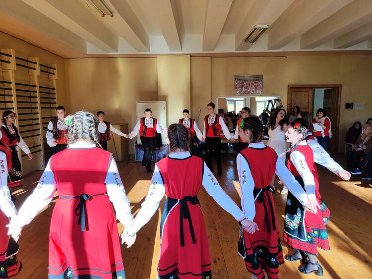 „Коледен буенек“ в гимназията по туризъм