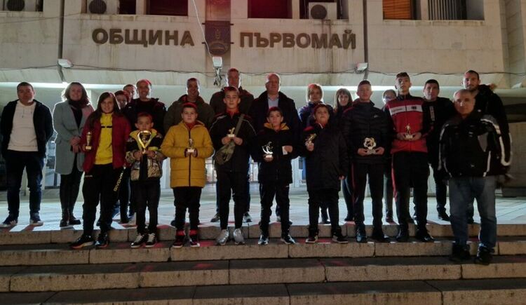 Детско-юношеската школа на ФК "Борислав" отличи най-добрите млади футболисти