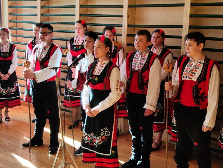 „Коледен буенек“ в гимназията по туризъм