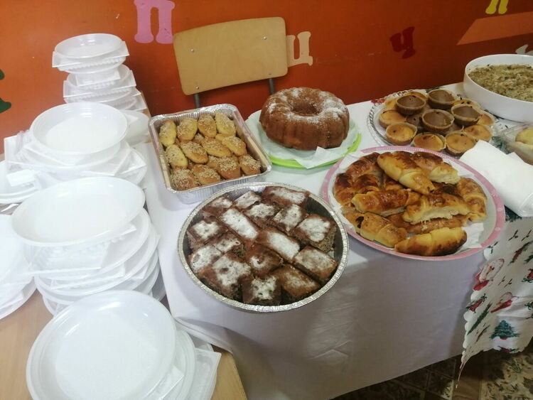 ОУ „Кирил и Методий“ в Конуш с благотворителен базар за Дани