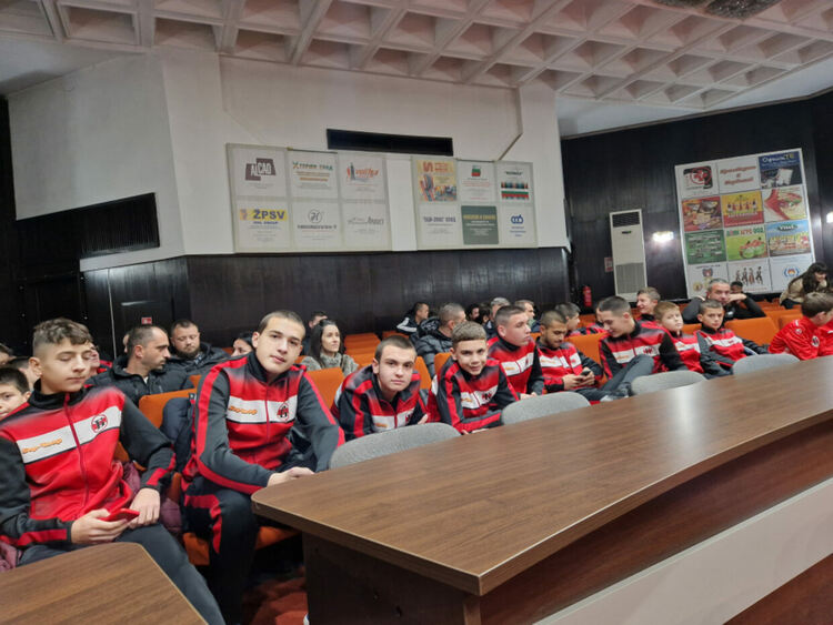 Детско-юношеската школа на ФК "Борислав" отличи най-добрите млади футболисти