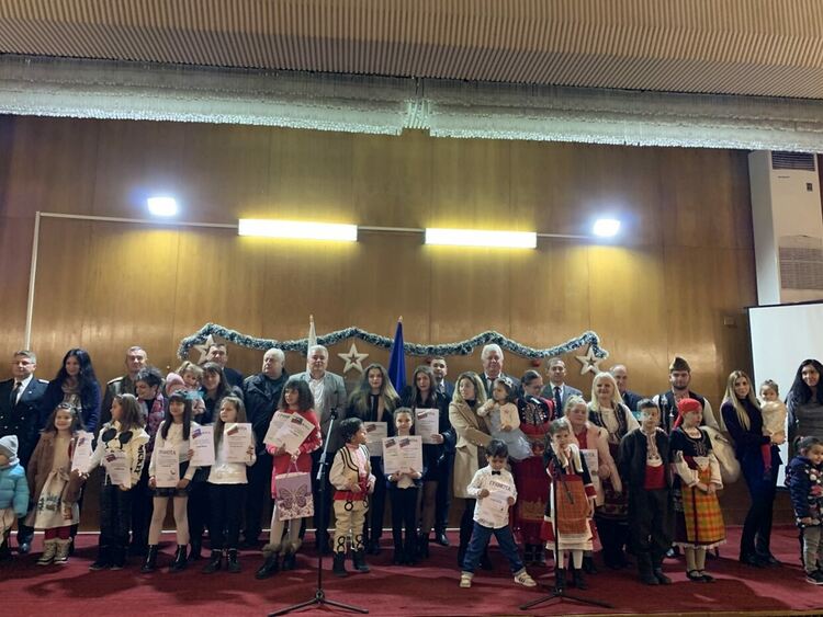 Наградиха участниците в седмото издание на конкурса „Аз раста патриот“