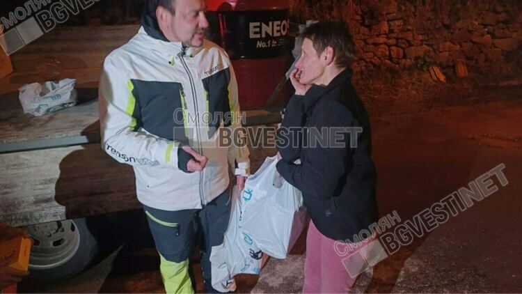 Ски-учител  се превърна в Дядо Коледа за семейството на двете братчета от Сивино, които ходеха километри пеш