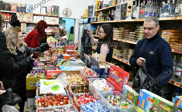 Хасковлии пазаруват трескаво за трапезата на Бъдни вечер