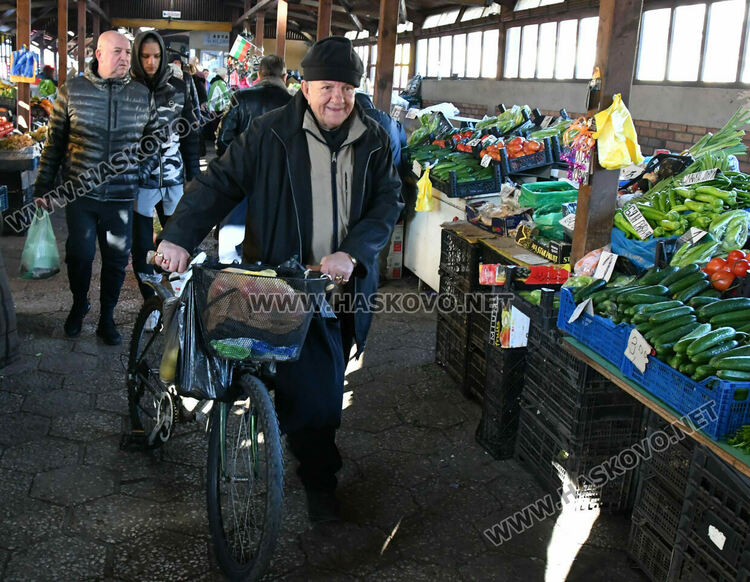 Хасковлии пазаруват трескаво за трапезата на Бъдни вечер