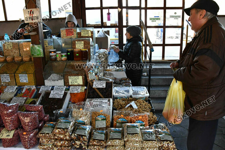 Хасковлии пазаруват трескаво за трапезата на Бъдни вечер