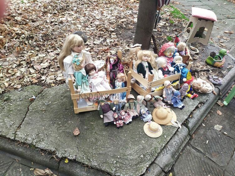 Уникални,  ръчно изработени кукли се предлагат за Коледа в Кърджали