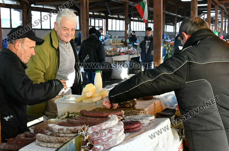 Хасковлии пазаруват трескаво за трапезата на Бъдни вечер