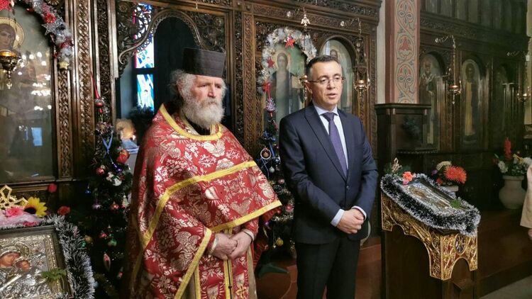 Кметът с приветствие за Рождество Христово