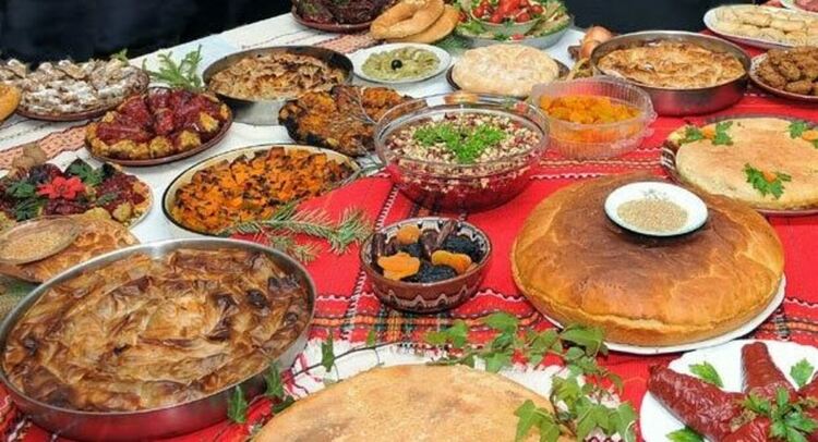 На Стефановден на трапезата слагаме месни ястия и се събираме с близките си