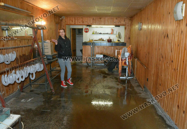 Канал изби и вмириса гараж с луканки