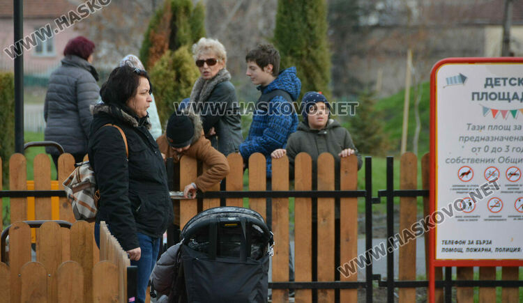 Оживление в хасковските паркове в топлия декември