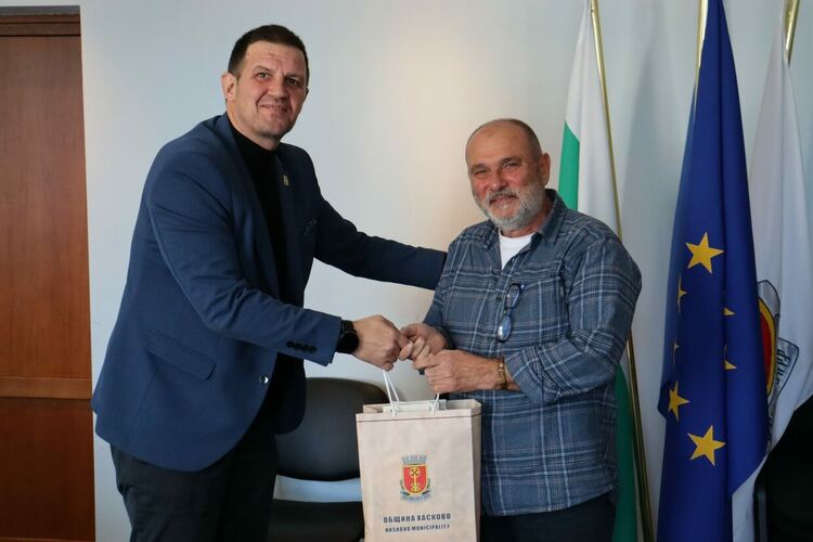 11 от почетните граждани на Хасково в предпразнична среща по покана на кмета