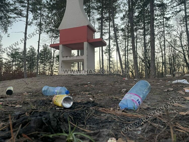 Хасковлии: Новият кът за отдих в „Кенана“ тъне в боклуци