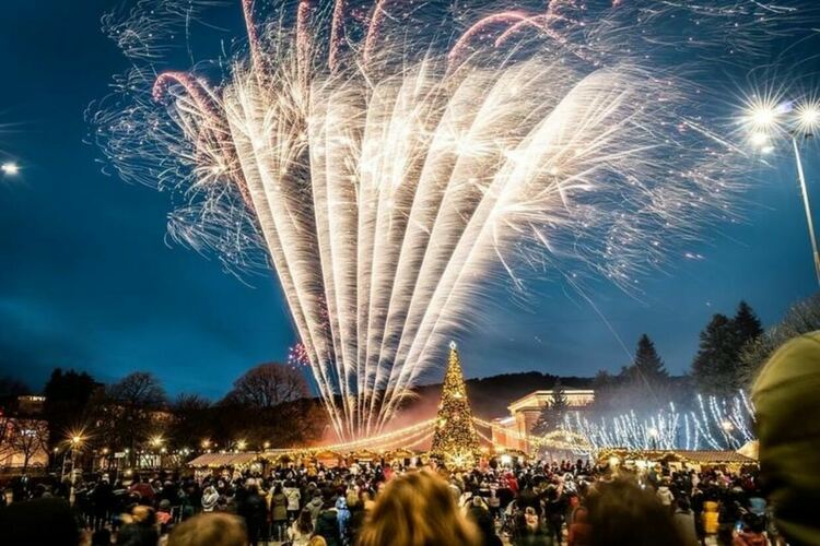 В последните часове на 2022 г. централният градски площад ще бъде изпълнен с много музика и настроение