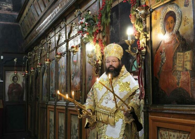 Василиевска света литургия отслужи епископ Висарион в храм "Света Неделя"