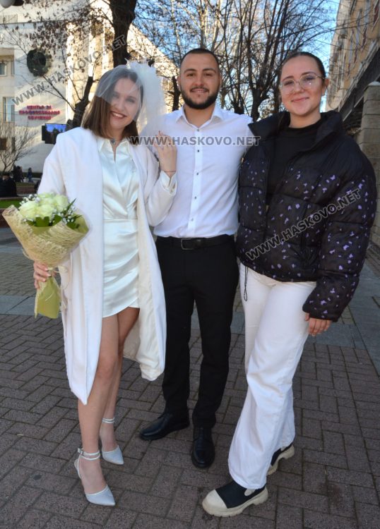 Първата сватба в Хасково за 2023 г. в първия работен ден с пожелание за взаимност