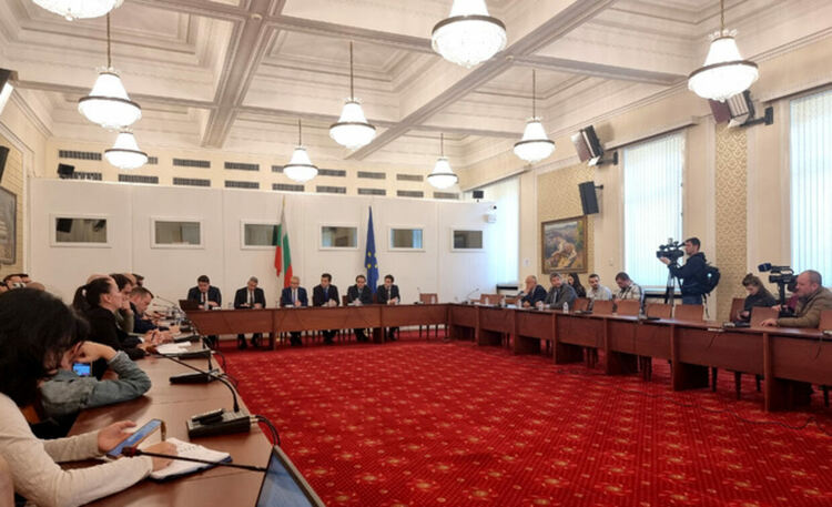 БСП няма да подкрепи предложения от "Продължаваме Промяната" проект на решение с националните цели