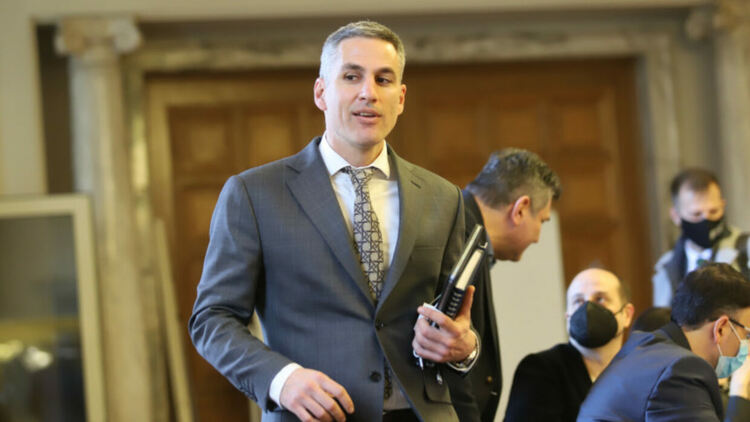 "Продължаваме промяната" не е решила дали може да върне мандата по-рано