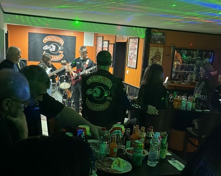 Два рокерски клуба посрещнаха Новата година в Първомай