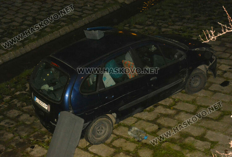 63-годишен падна с колата си в хасковската река