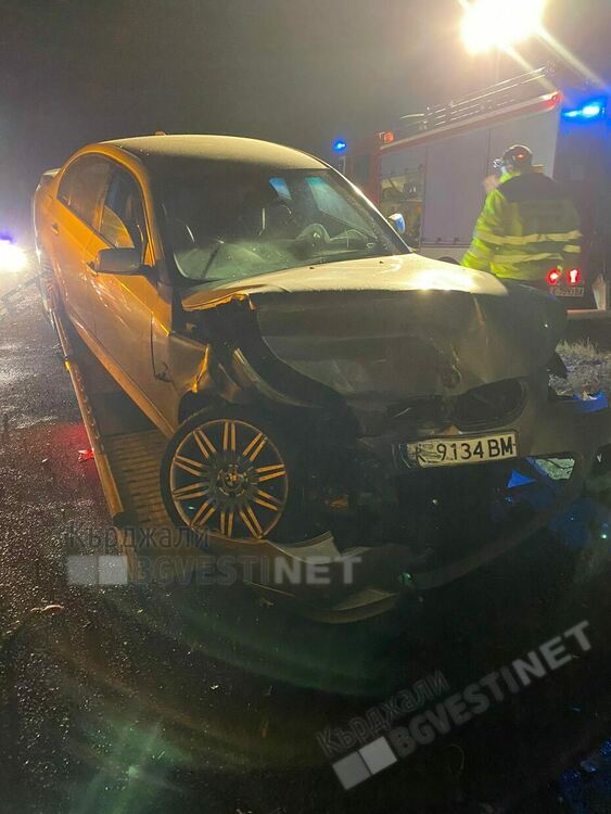 Трима пострадаха при катастрофа снощи до ОЦК/обновена/